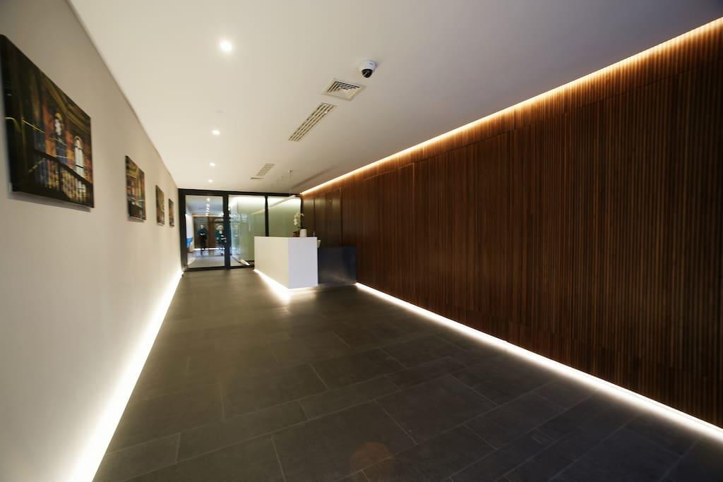 Modern Apartment By Wawel Castle Краков Экстерьер фото