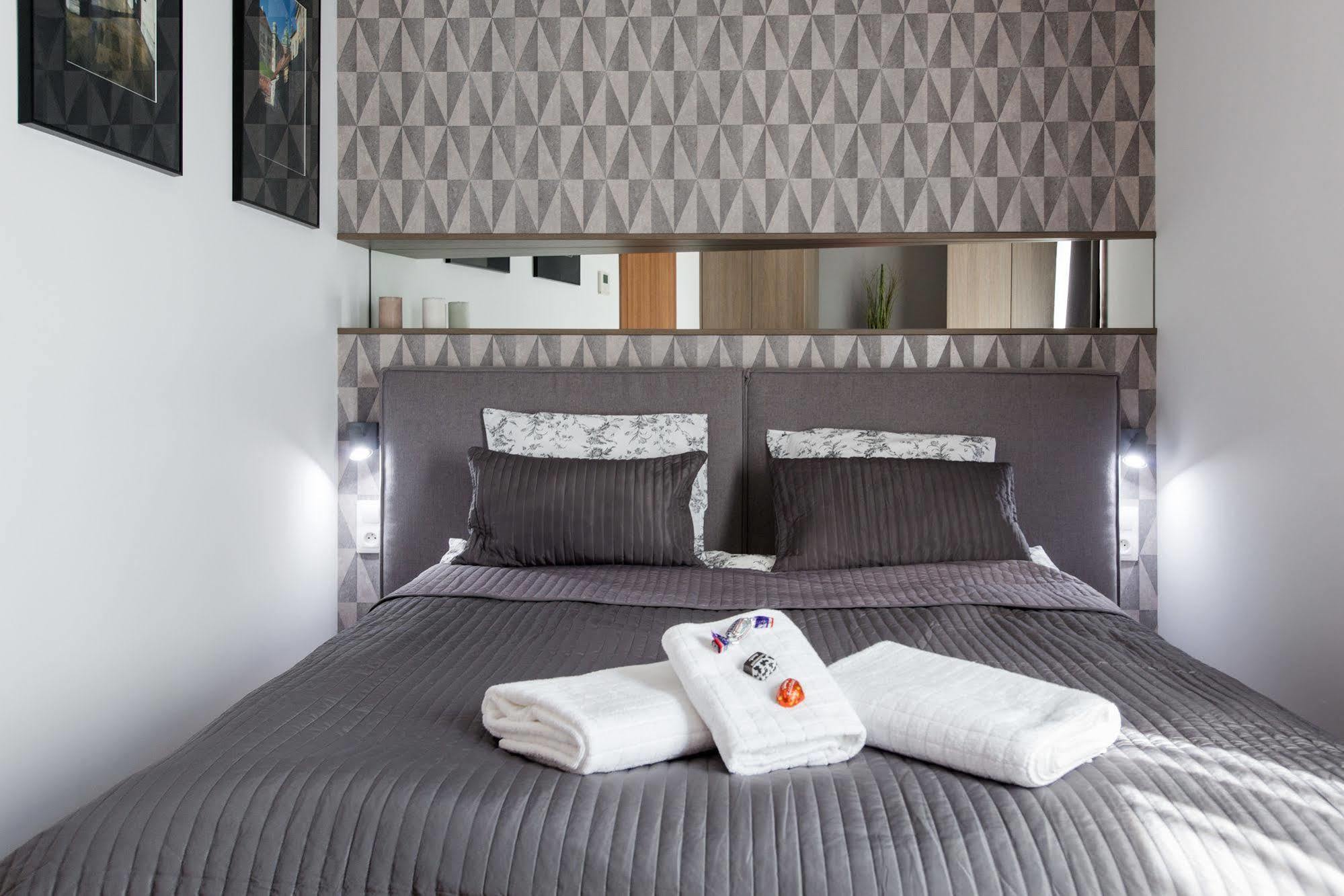 Modern Apartment By Wawel Castle Краков Экстерьер фото